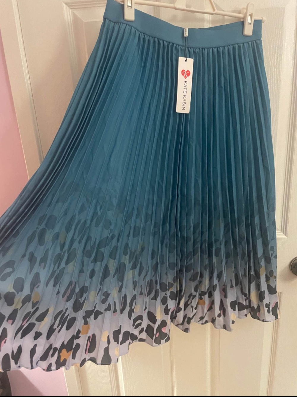 Kate Kasin Teal Pleated Midi Skirt with Ombre Leopard Hem